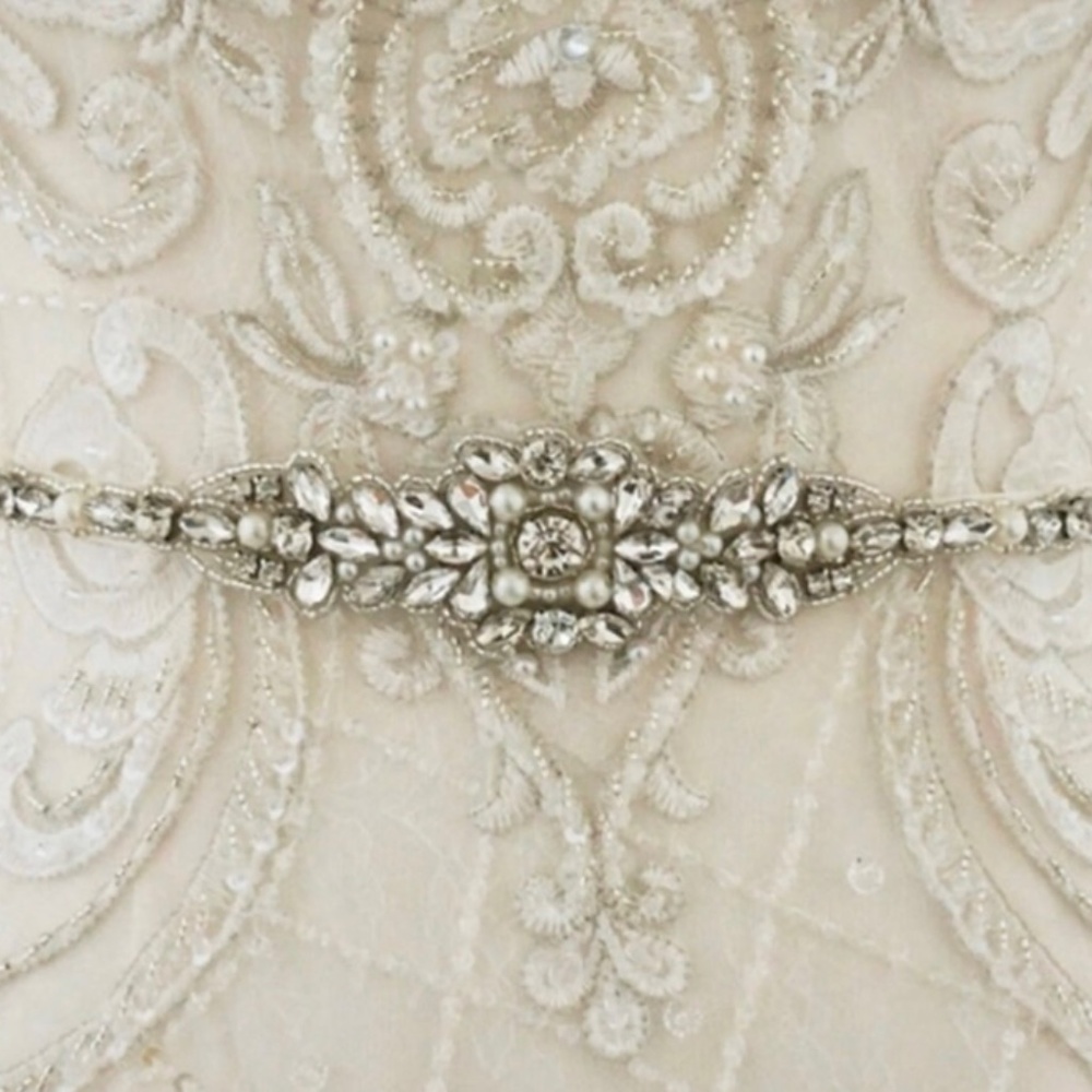 BRIDAL SASH BELTH CRYSTAL AND VINTAGE PEARL